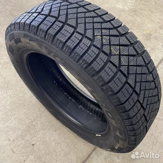 Pirelli Ice Zero FR 235/60 R18 107H