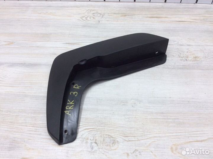 Брызговик задний правый Renault Arkana пробег 46