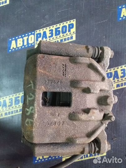 Суппорт тормозной передний левый Хонда Цивик 8 5D