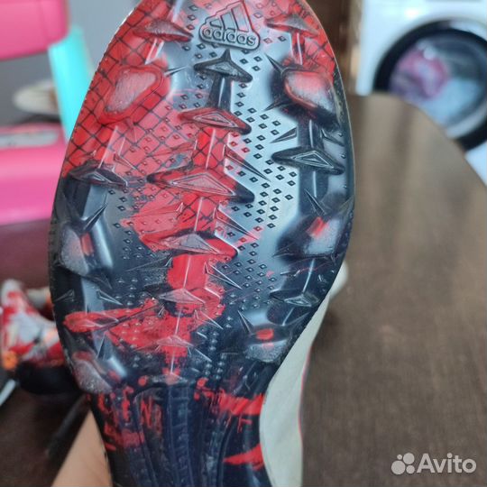 Футбольные бутсы adidas, 36,22см