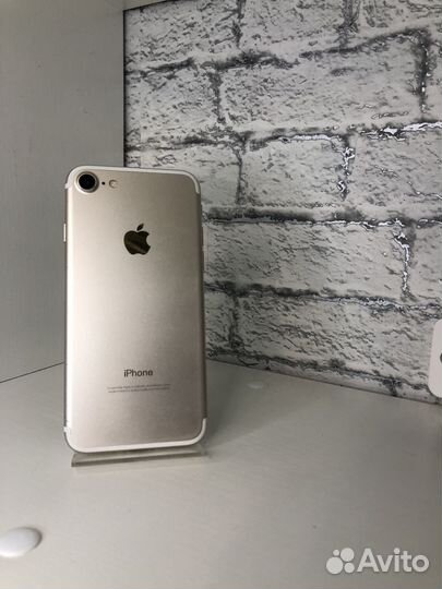iPhone 7, 32 ГБ