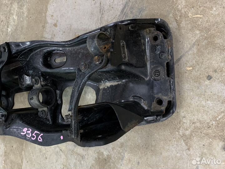 Передний подрамник subaru outback