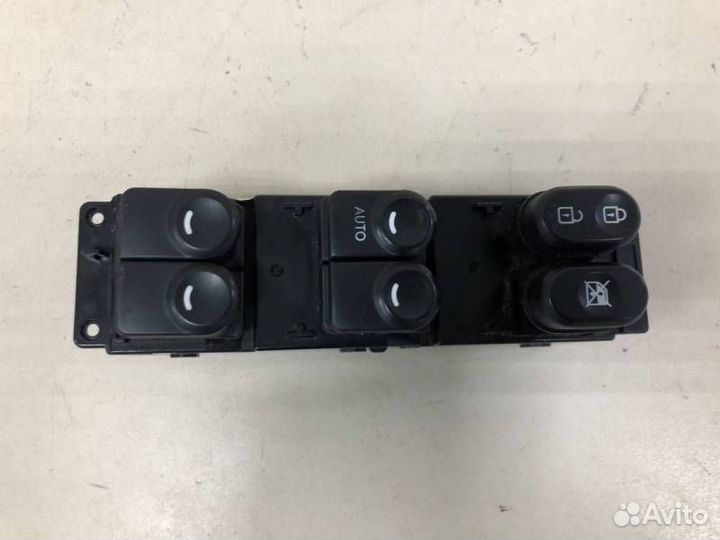 Блок управления стеклоподъемниками Hyundai Solaris