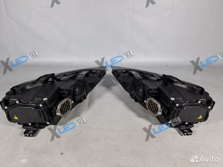 Фара правая левая Audi Q3 16-18 рест ксенон