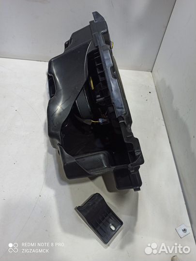 Сабвуфер (Hyundai Santa Fe IV)