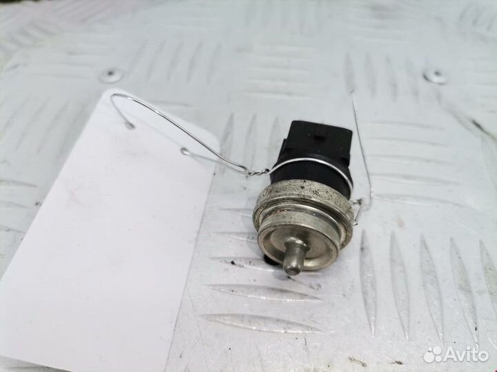 Датчик температуры охлаждающей жидкости Nissan
