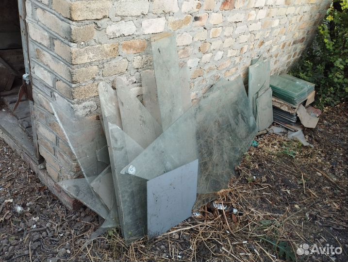 Отдам бесплатно стекло