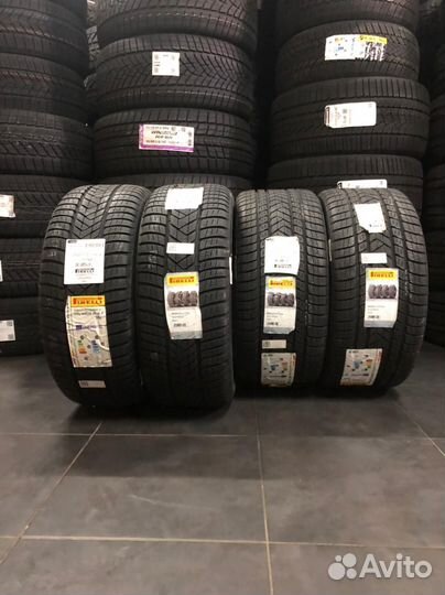 Pirelli Winter Sottozero 3 275/35 R20 и 245/40 R20 102V