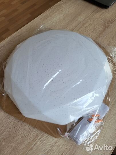 Светодиодный управляемый светильник