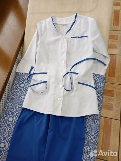 Медицинский костюм 42