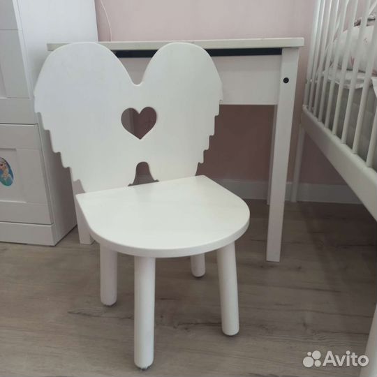 Столик IKEA и стульчик