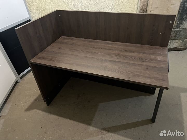 Стойка ресепшн 141х70х76-111см