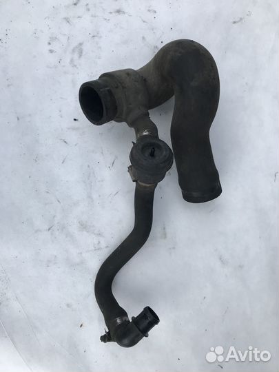 Volkswagen Passat 5 AWT 1.8 Патрубок интеркулера