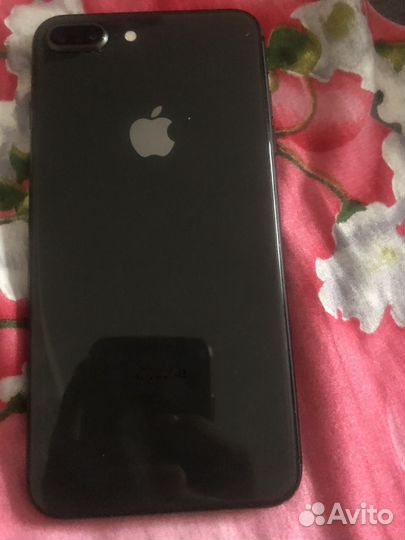 iPhone 8 Plus, 64 ГБ