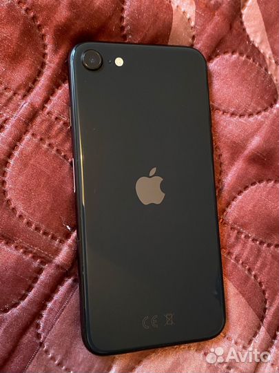 iPhone SE, 64 ГБ