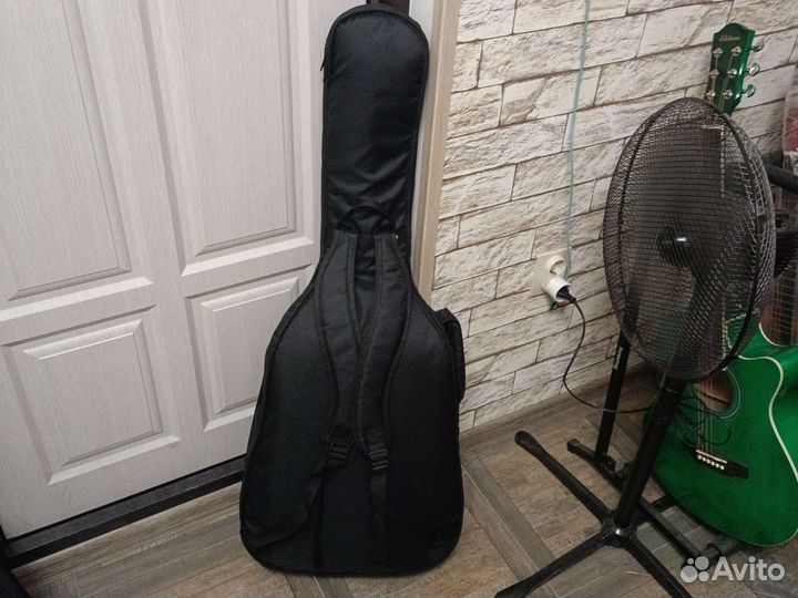 Гитара классическая 4/4 леворукая