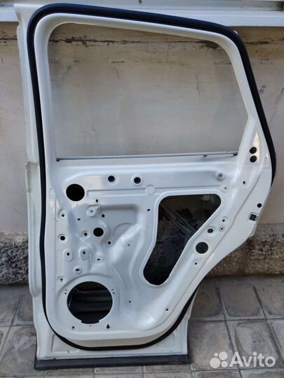 Дверь задняя правая audi q3