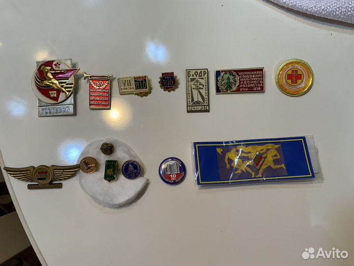 Значки вузовские и в память мероприятий