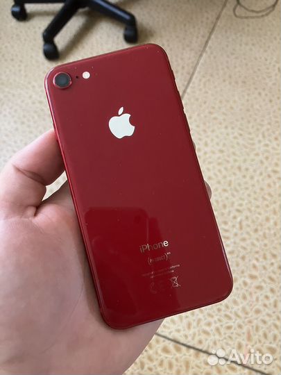 Телефон iPhone 8 64 gb RED