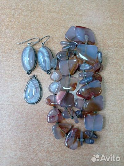 Бусы из сердолика