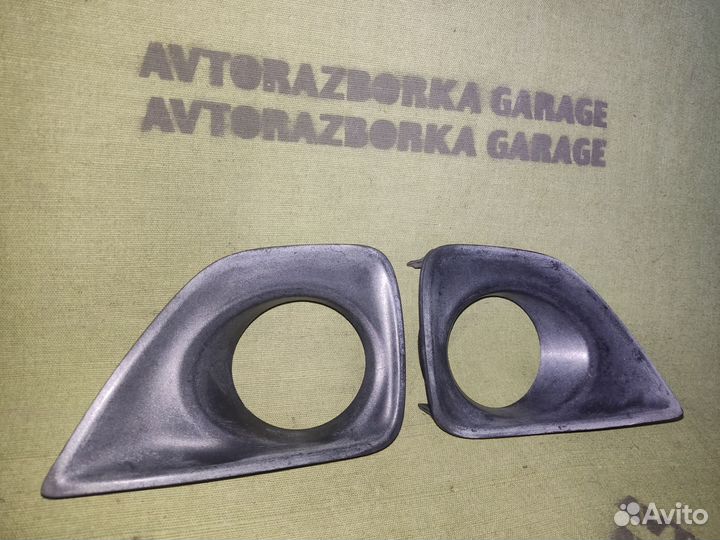 Ободок туманки правый Toyota Mark X GRX130