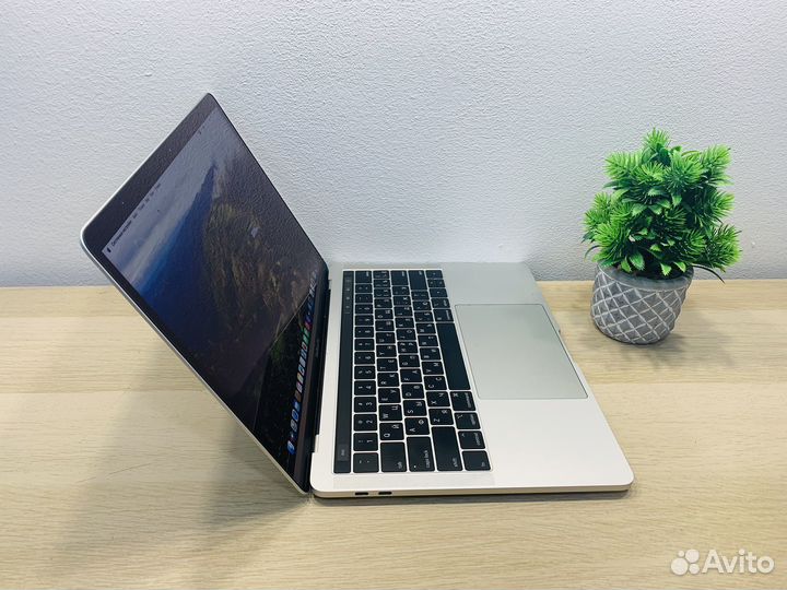 MacBook Pro 13 2019. Core i5 16/256GB (Gray)