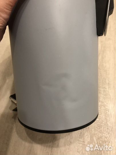 Мусорное ведро с педалью