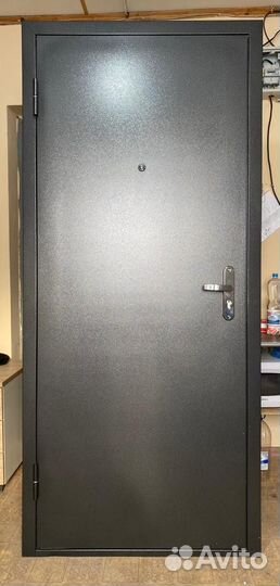 Дверь входная от завода стройгост