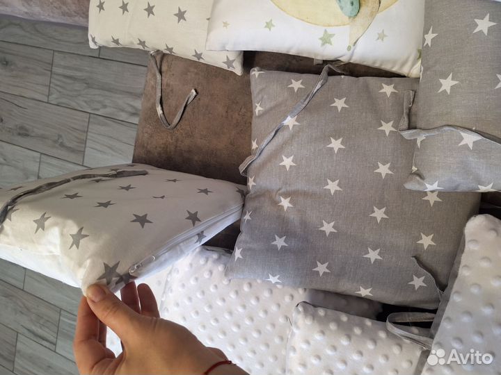 Одеяло и бортики для кроватки