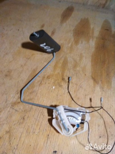 Датчик уровня топлива Peugeot 206