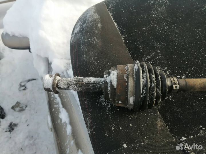 Привод левый Nissan Almera N16 1.5 QG15dе