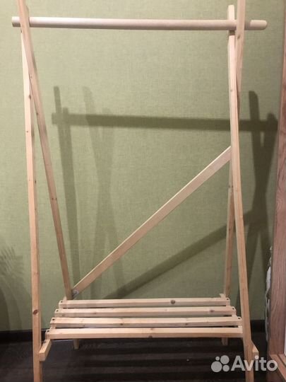 Вешалка напольная деревянная