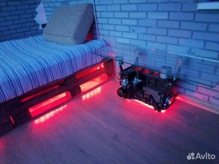 Стол из блока двигателя