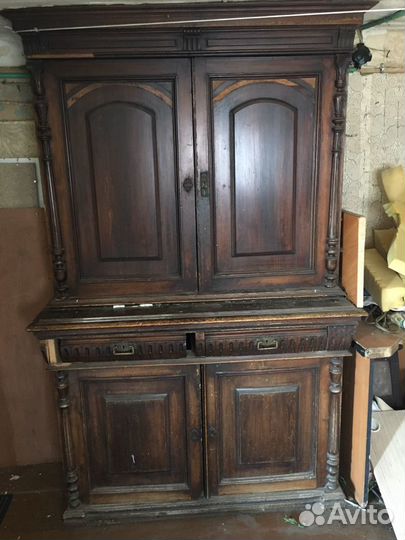Антикварный буфет