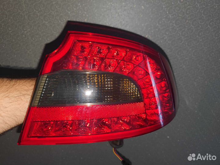 Задний правый диодный фонарь Skoda Superb mk2