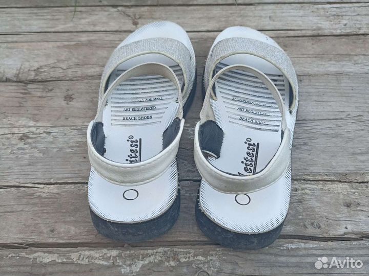 Босоножки для девочки 28