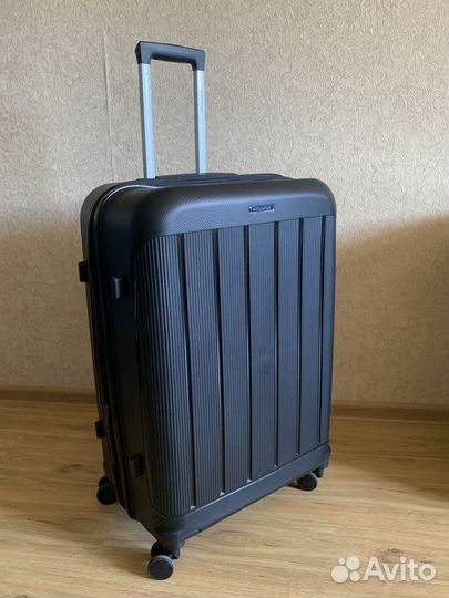 Чемодан большой Mironpan размер L из полипропилена