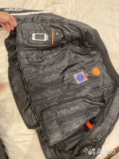 Мотокуртка с защитой