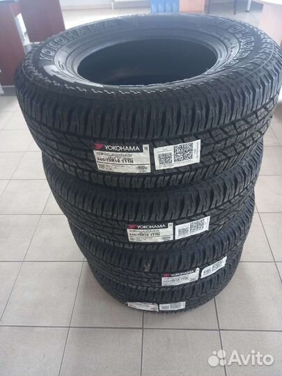 Yokohama Geolandar A/T G015 245/70 R16