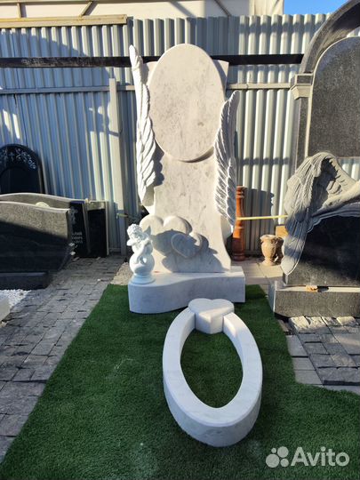 Памятники /Скульптуры/ Мемориальные комплексы