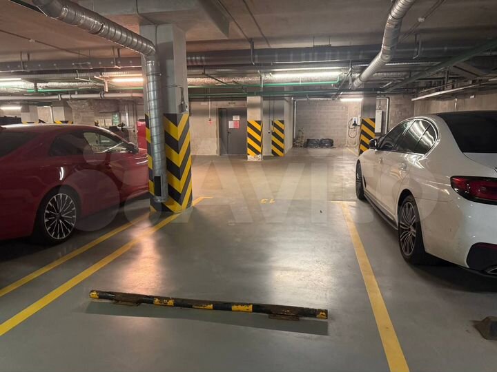 Машиноместо, 15 м²