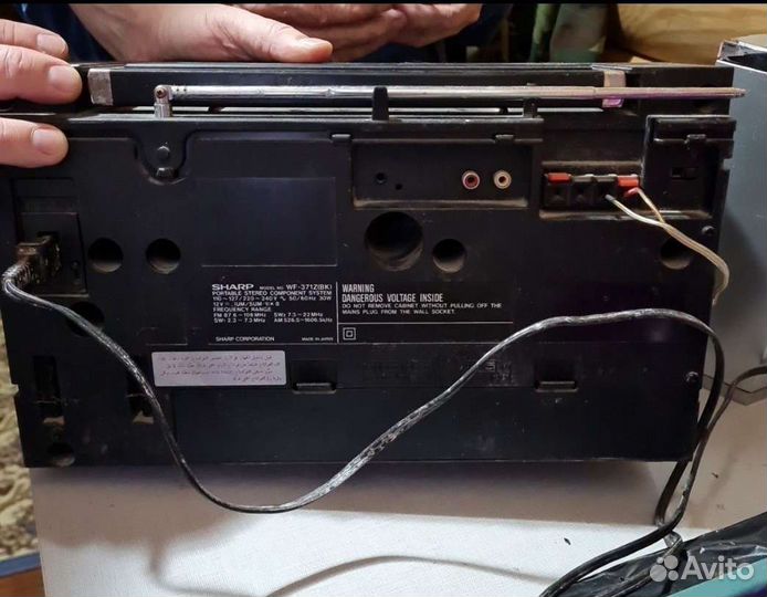 Кассетный магнитофон sharp и видеомагнитофон supra