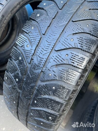 Bridgestone Ice Cruiser 7000 215/65 R16 98T