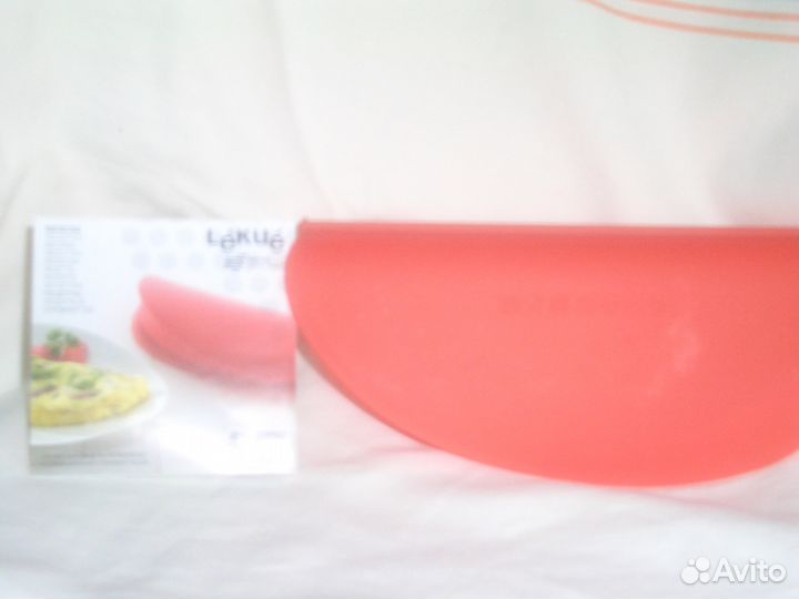 Селедочницы и кофейник и омлетница силиконовая