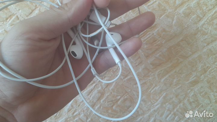 Наушники apple