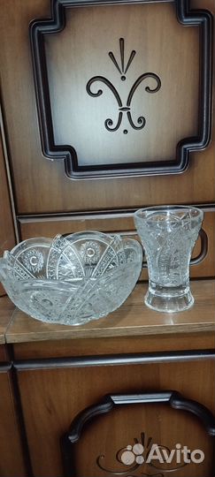 Хрустальная ваза на ножке