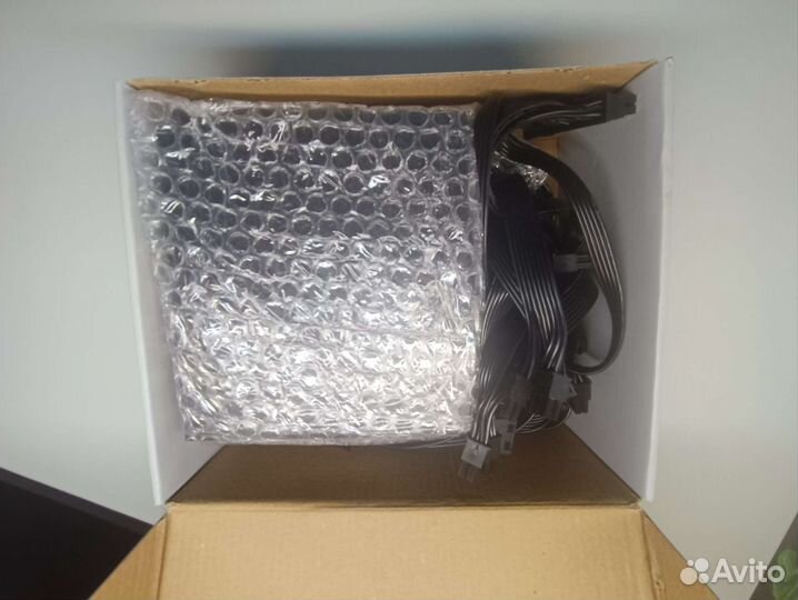 Блок питание на 700w AeroCool