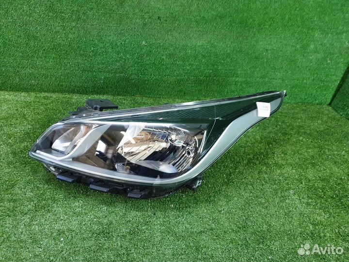 Фара левая Kia Rio