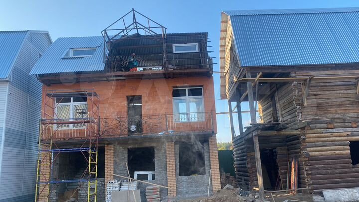 Дом 230 м² на участке 15 сот.