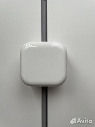 Адаптер питания Apple USB-C 20 Вт